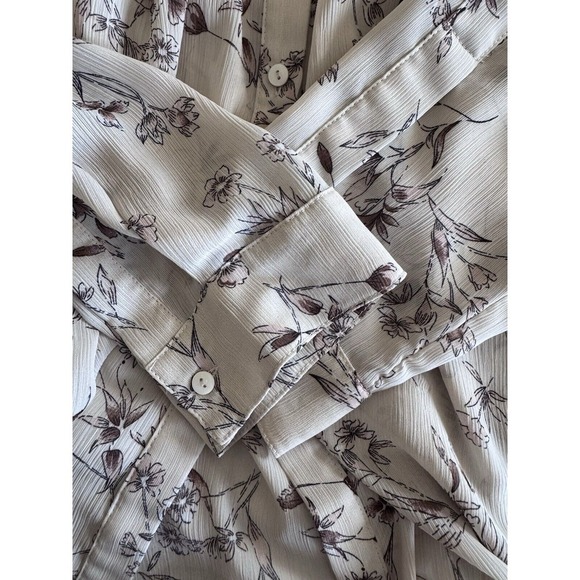See and Be Seen Ivory Floral Long Sleeve Button Down, High/Low Size Large EUC - Picture 5 of 12